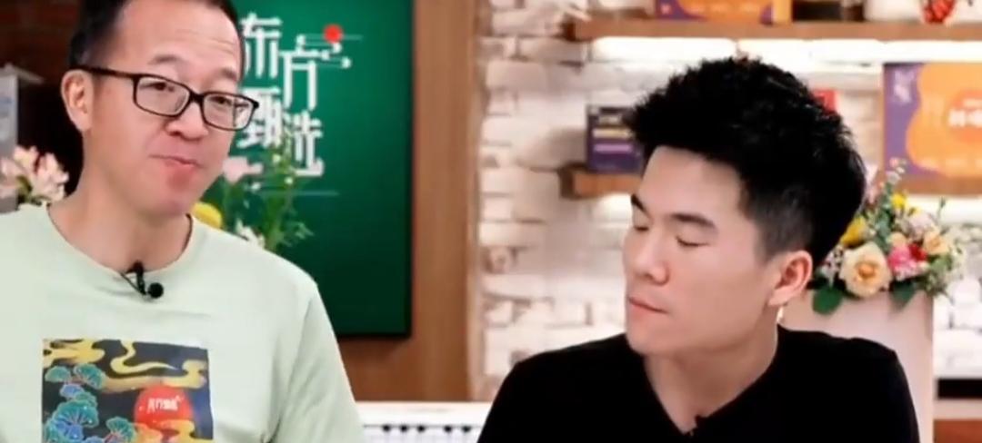 核心主播离职潮下，东方甄选为何豪掷近5亿港元股权激励团队？
东方甄选于4月28日