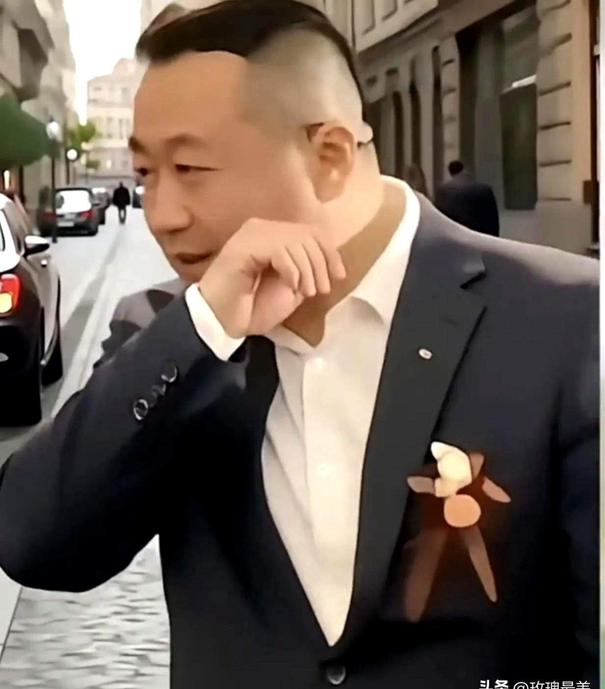 都说虎父无犬子，可要是这“父”在外面还有别的“子”呢？
最近老金家这事儿可真是一