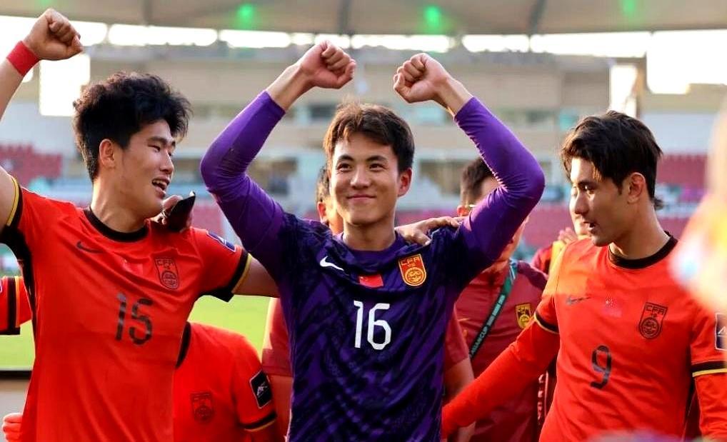 28次扑救0失球！
 
21岁的李昊把中国队扛进决赛。过去四届U23亚洲杯，没人