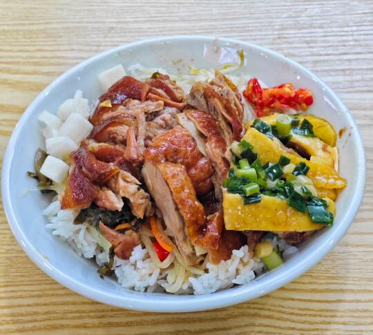 九江好吃佬｜新职大对面的宝藏猪脚饭