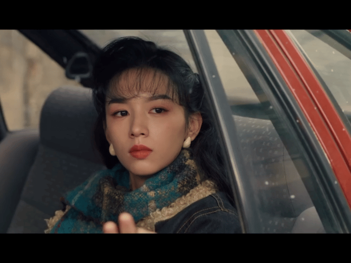 周也下雪封神镜头 落雪无声，周也的眼神却有千钧之力。从清冷到震颤，从疏离到隐忍，