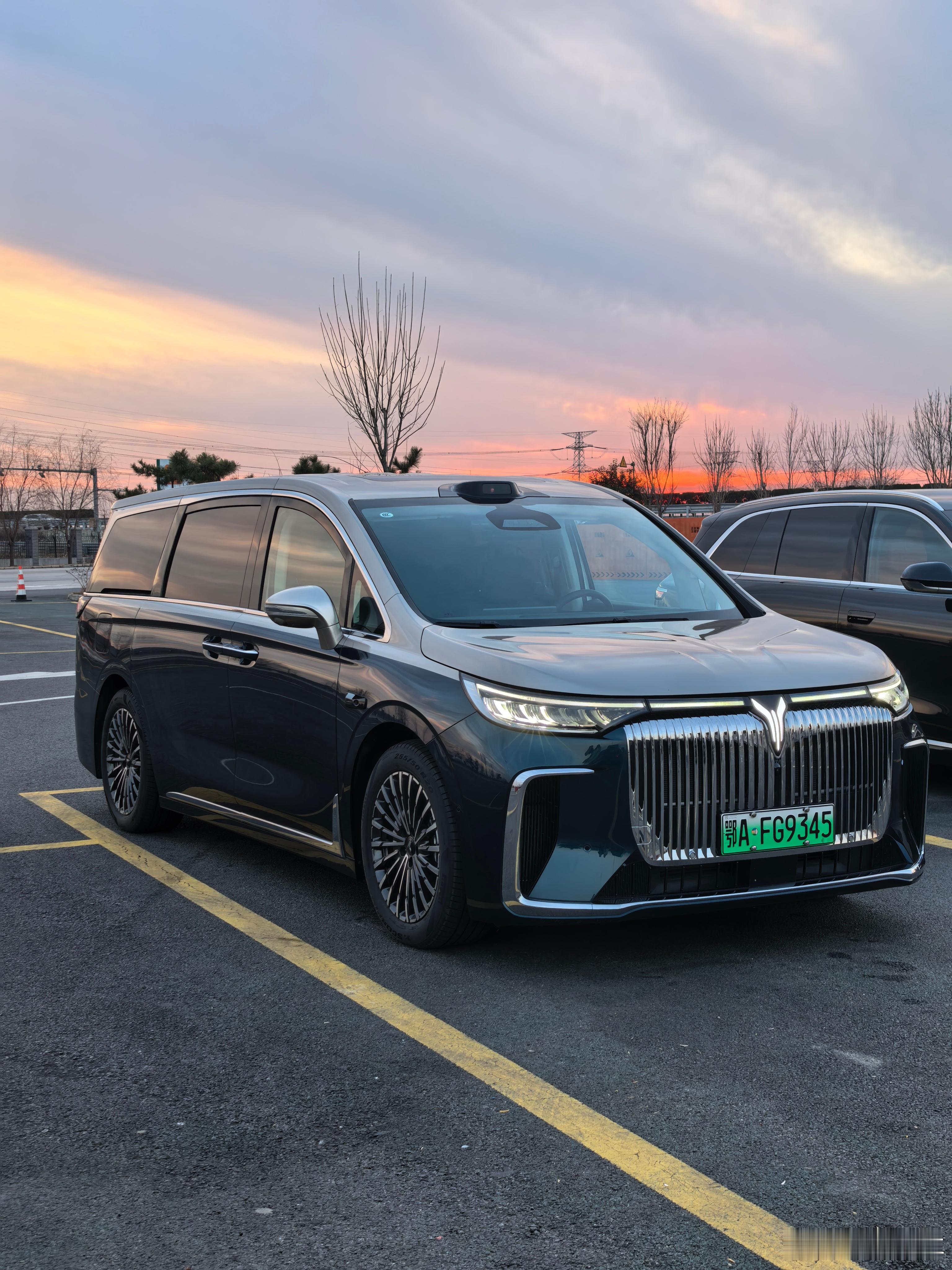 到临沂南服务区啦，距离目的地还剩48.8公里，马上就能解锁山东之旅，太期待感受山