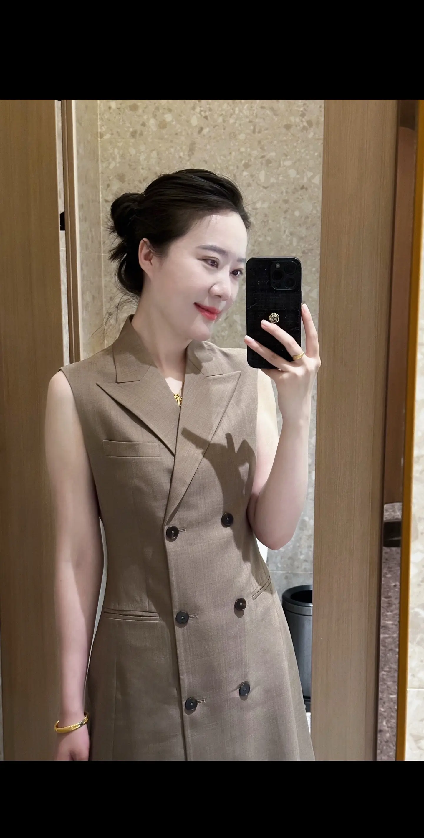 人心本不恶，只是害怕你好过；怕你过的苦，又怕你开路虎