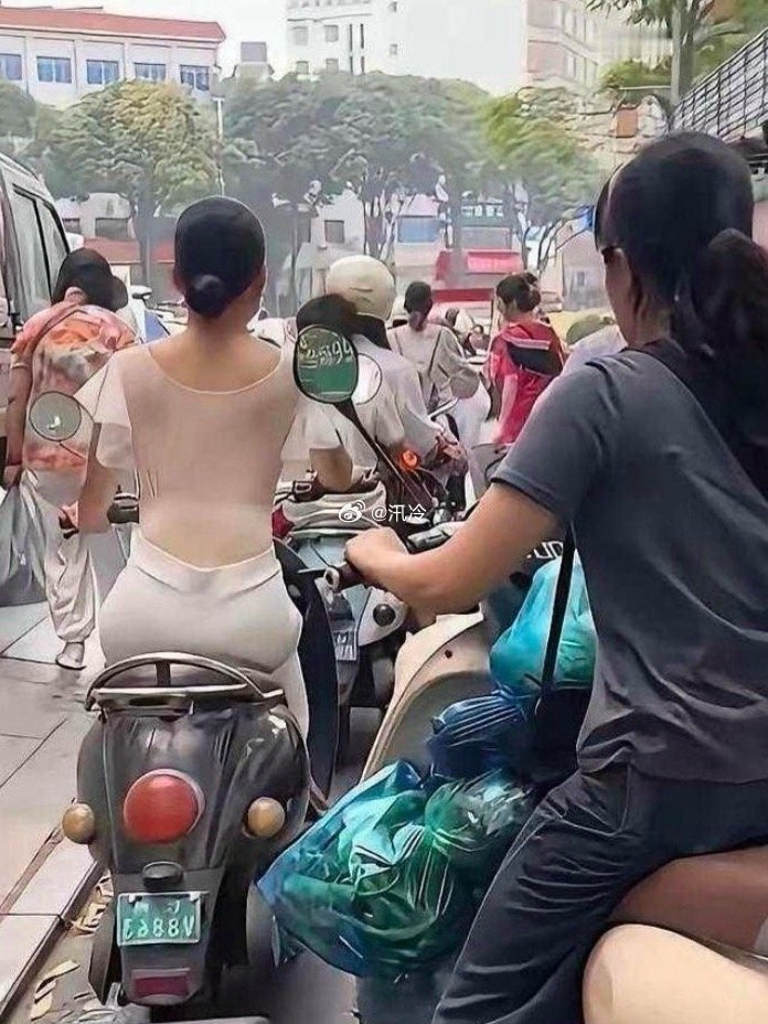 要如何提醒她才不会让她难堪呢 