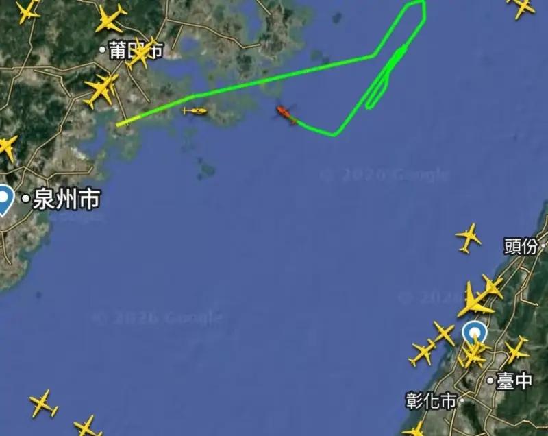 快讯！解放军2架直-10逼近台湾都市圈。
1月16日午时，解放军2架直-10直升
