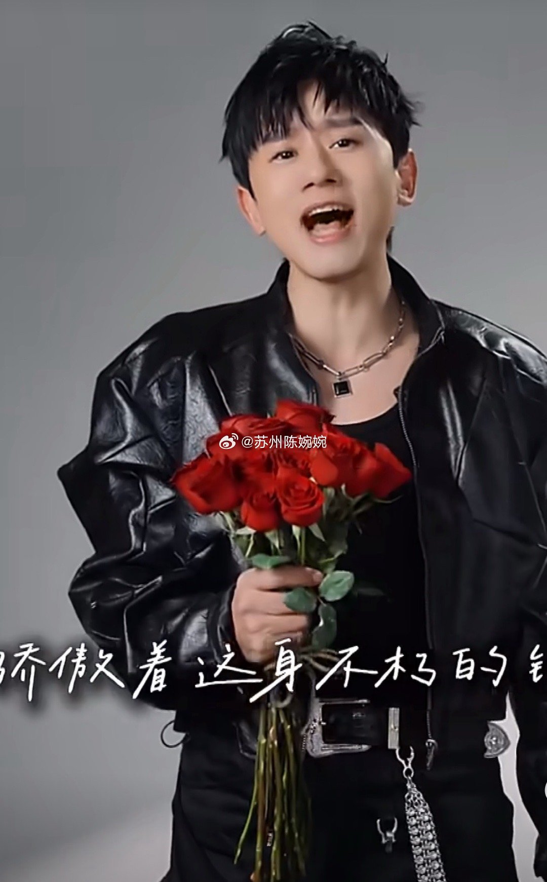 清者自清张杰完全不受薛之谦事件的影响演唱会12万张门票秒罄，真是厉害有幸听过张杰