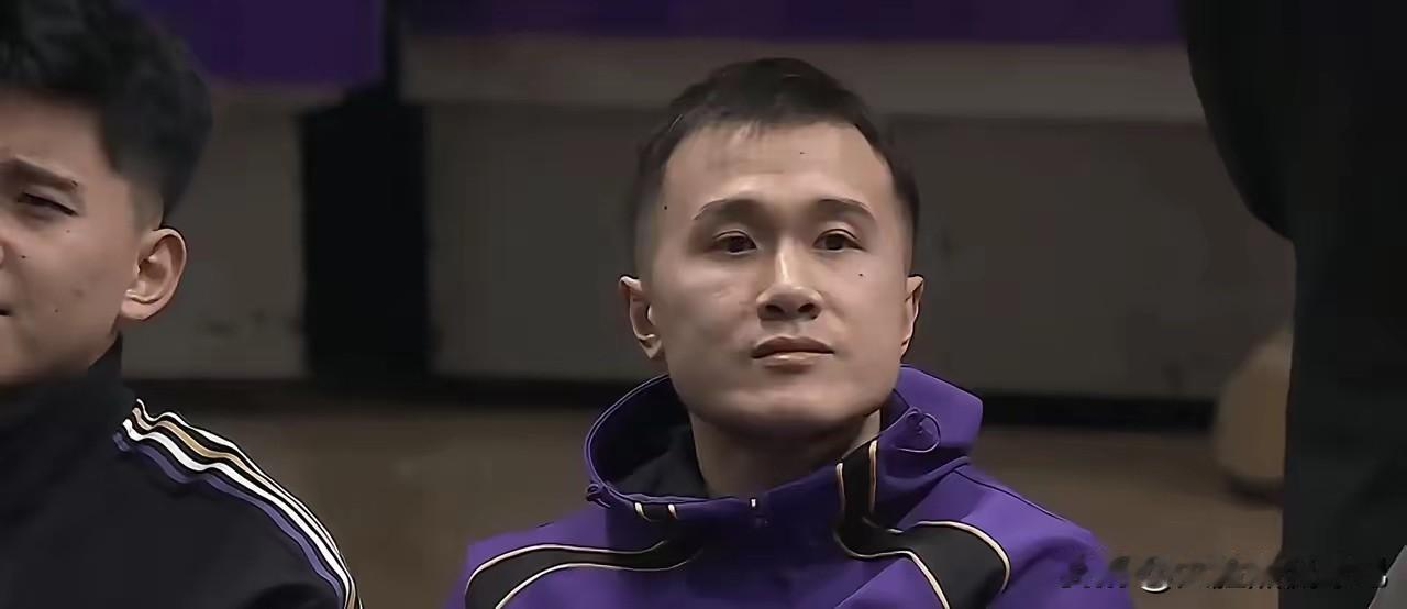 张帆跟张庆鹏的梁子是解不开了。彻底被张庆鹏封杀了，客战广东，连有伤的沈梓捷都随队