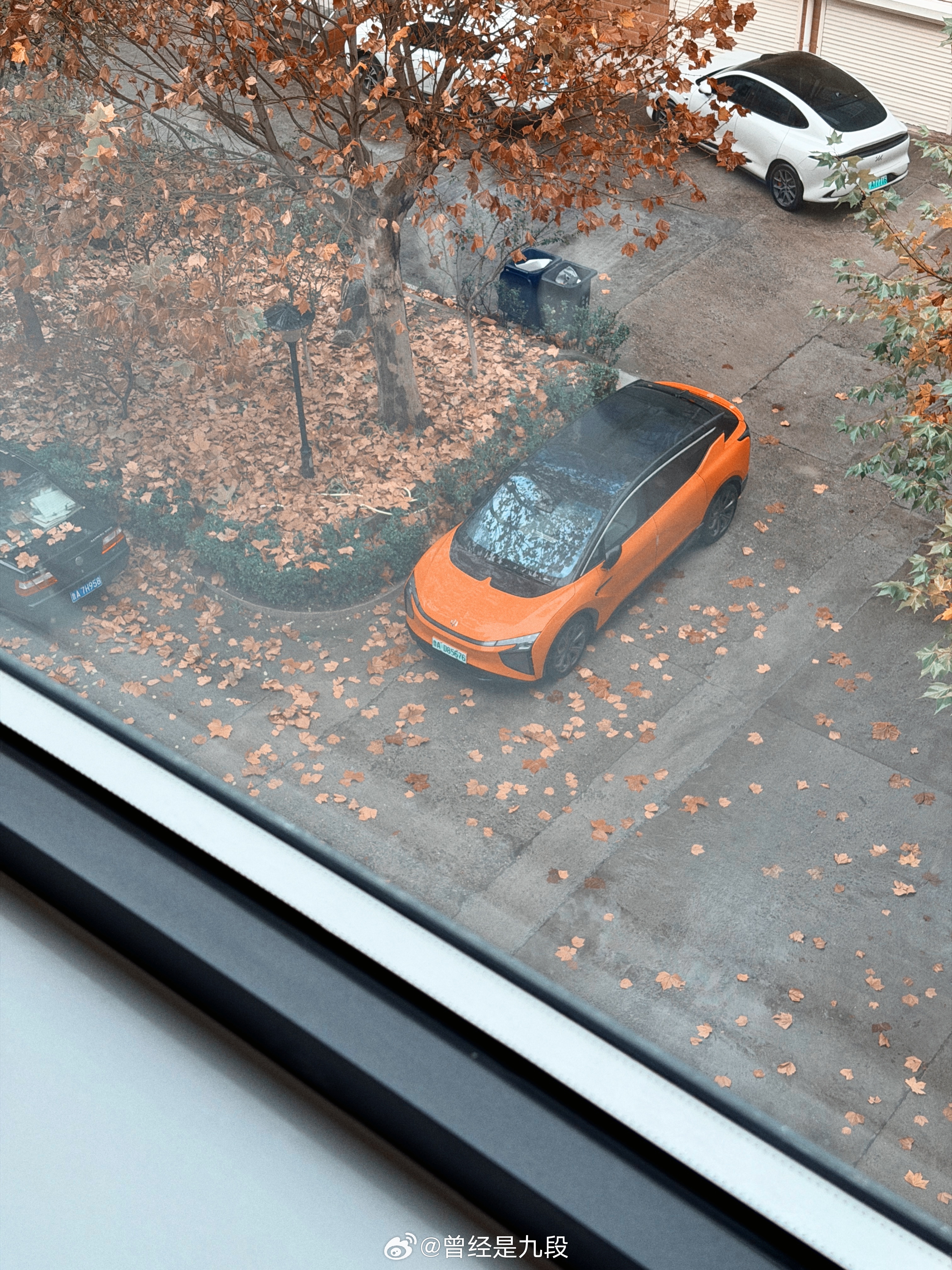 小区的高合，N多年前的设计，放在今天看还是帅的～新能源汽车 ​​​