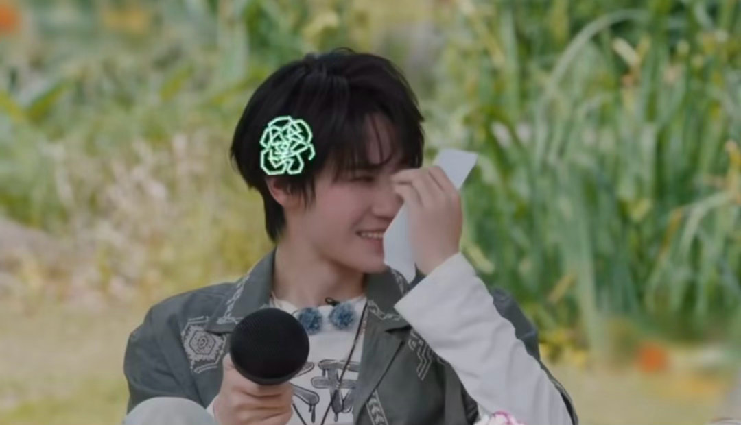 张真源这是在给导演组提供思路吗张真源一开口就是我不行 张真源在密逃里真的喜剧效果