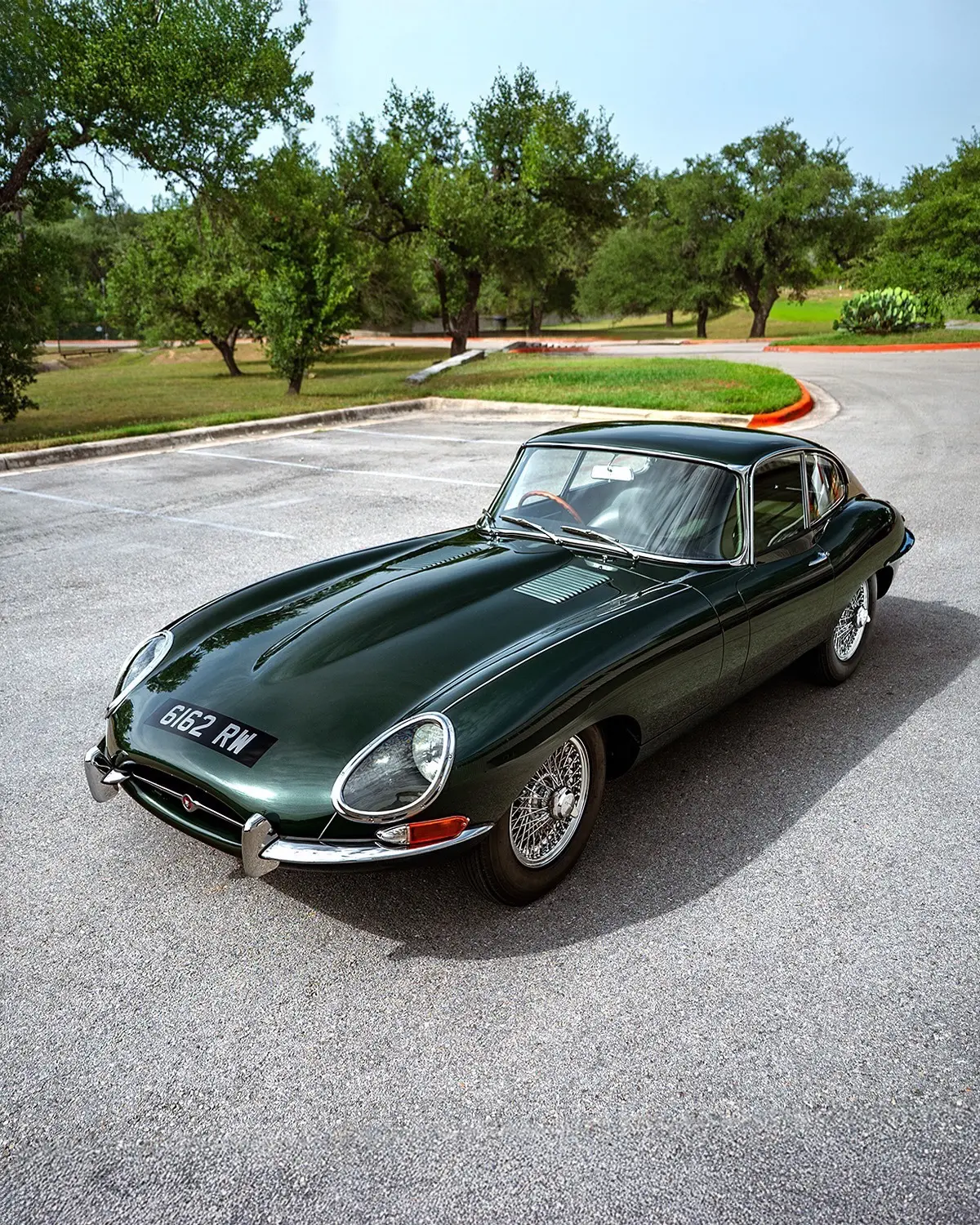 65年前的跑车，来自捷豹。