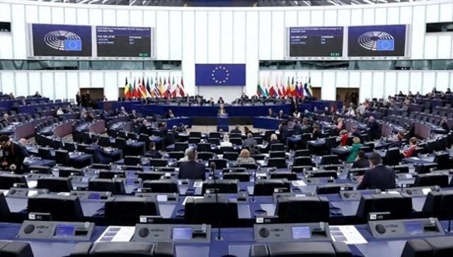 中方直接掀了桌，27国不许用华为，“5G之战爆发”，先拿德国开刀。事情甩出来那一