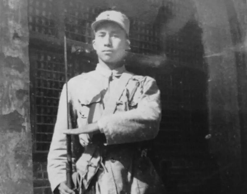 1939年，23岁八路军政委王凤鸣，凭一份名单杀害300名战友，罗荣桓赶来后他被