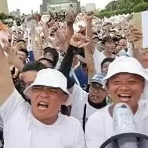 出乎意料  近七成台湾人让大陆感动  

台湾，国民关注，眼巴巴盼，千遍万遍问：