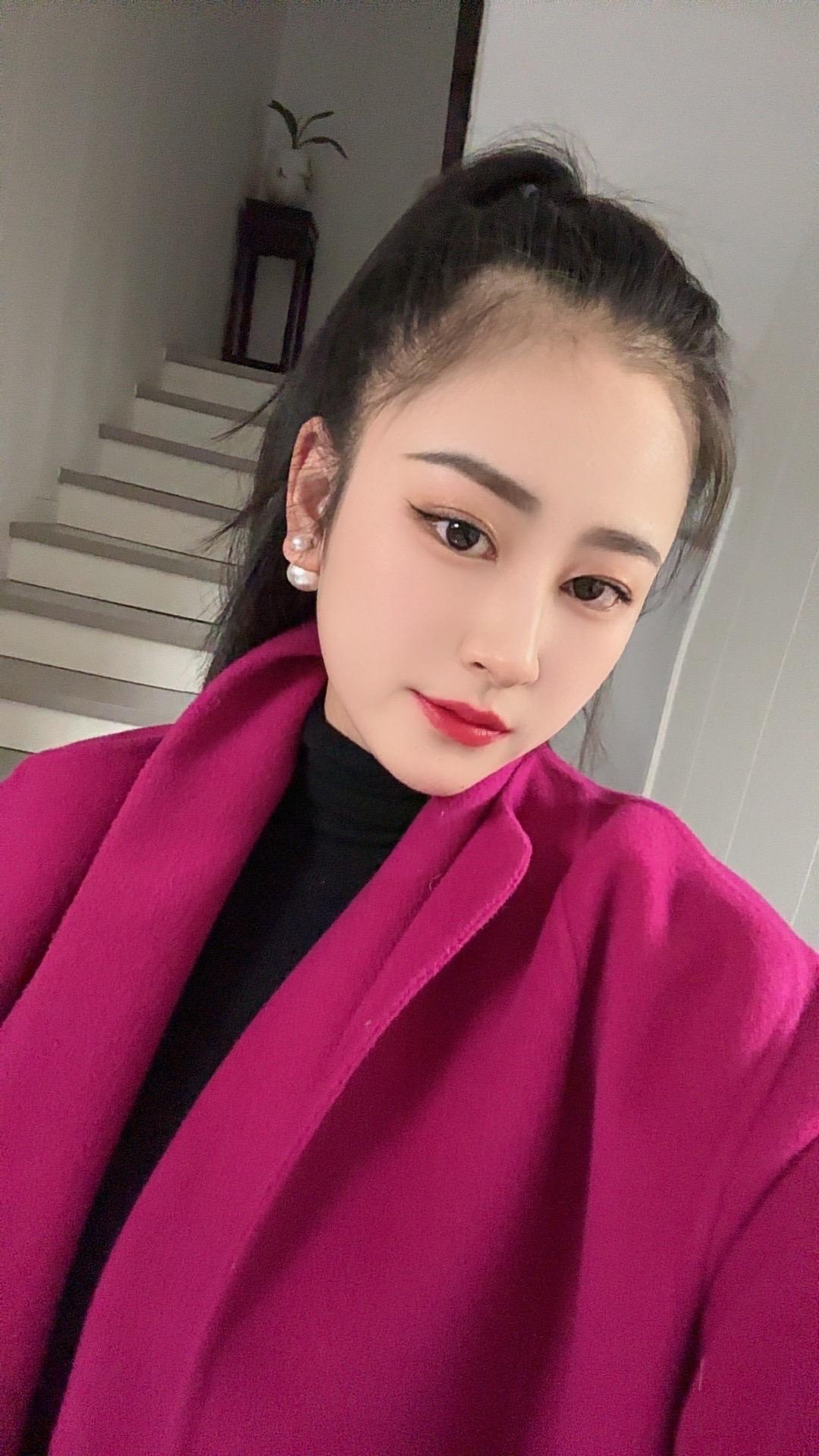 这个世界，本就真真假假，假假真真，何必在意那么多干嘛。活的自在又何尝不...