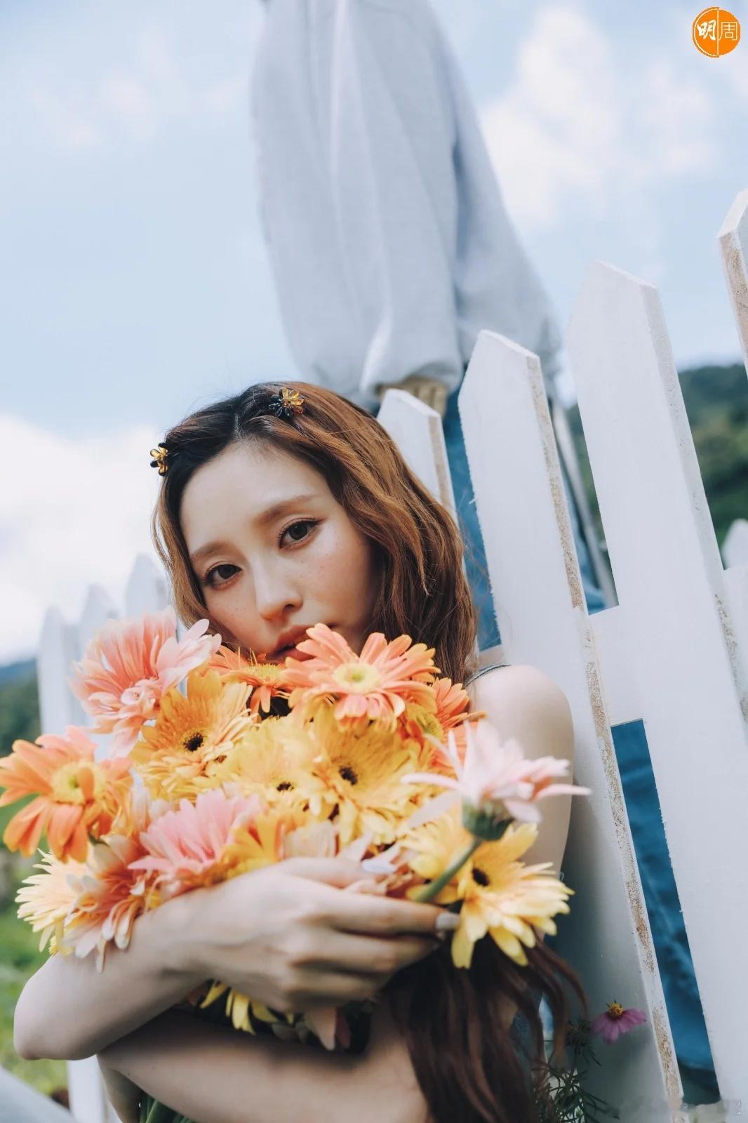 苏雅琳 【明周娱乐】苏雅琳专访｜新歌写出少女古怪甜蜜感 苏雅琳词穷大压力爆喊女子