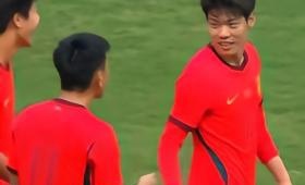 U23国足在遵义邀请赛以1-0绝杀塔吉克斯坦U23，贺一然读秒建功，展现了队伍的