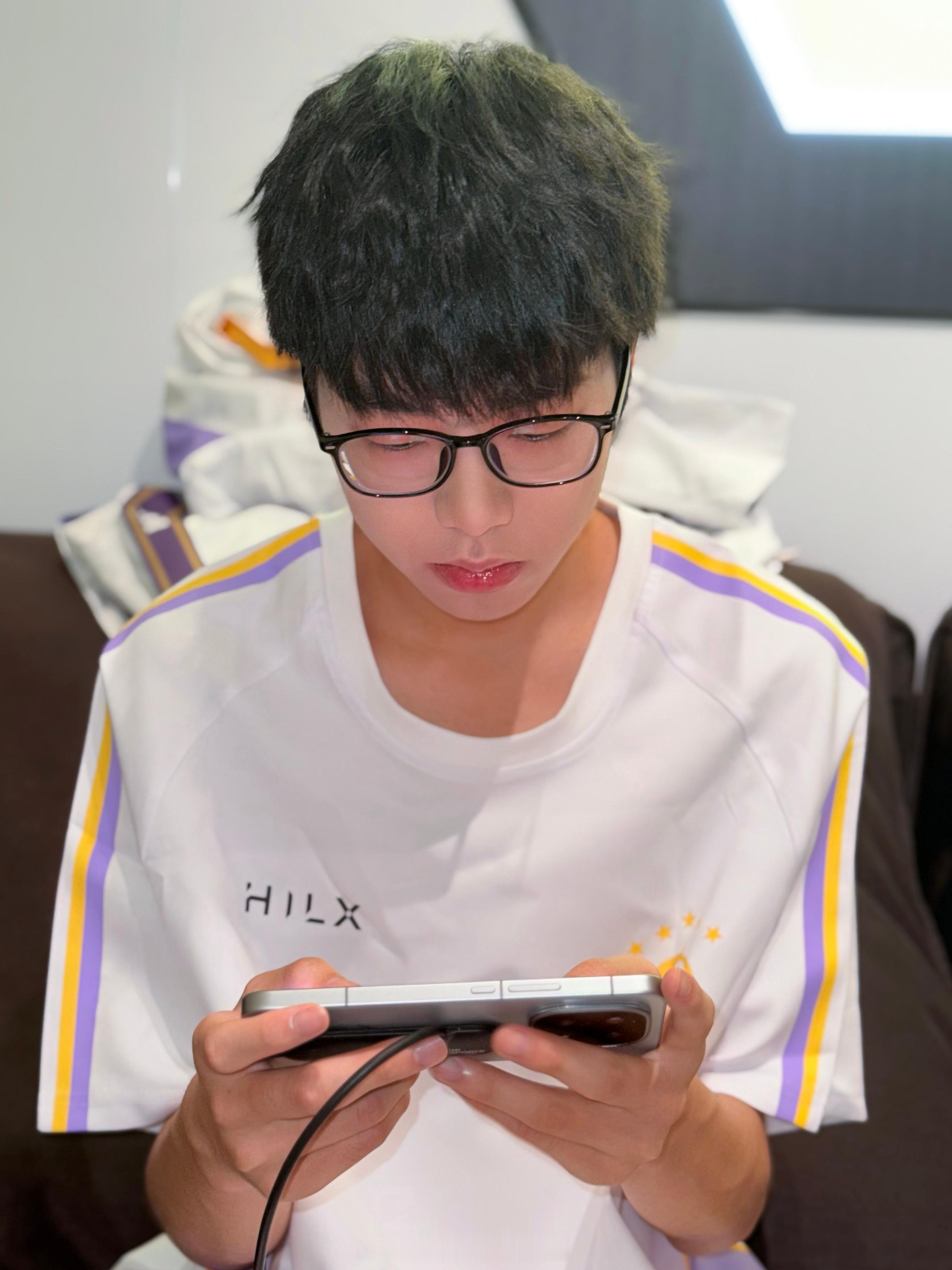 Hero锁定AB卡位赛Hero确定出战AB卡位赛，输赢直接决定后续分组走向，全员