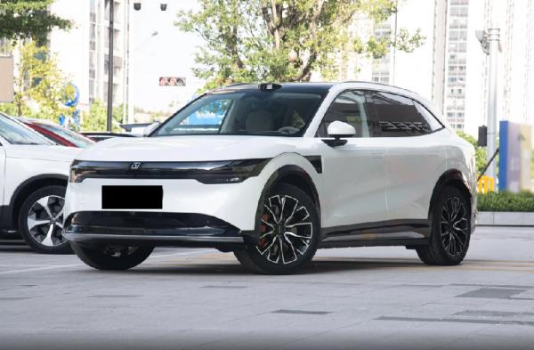 二手ZEEKR 7X｜家用7座纯电SUV，重点看续航与品控
ZEEKR 7X是极