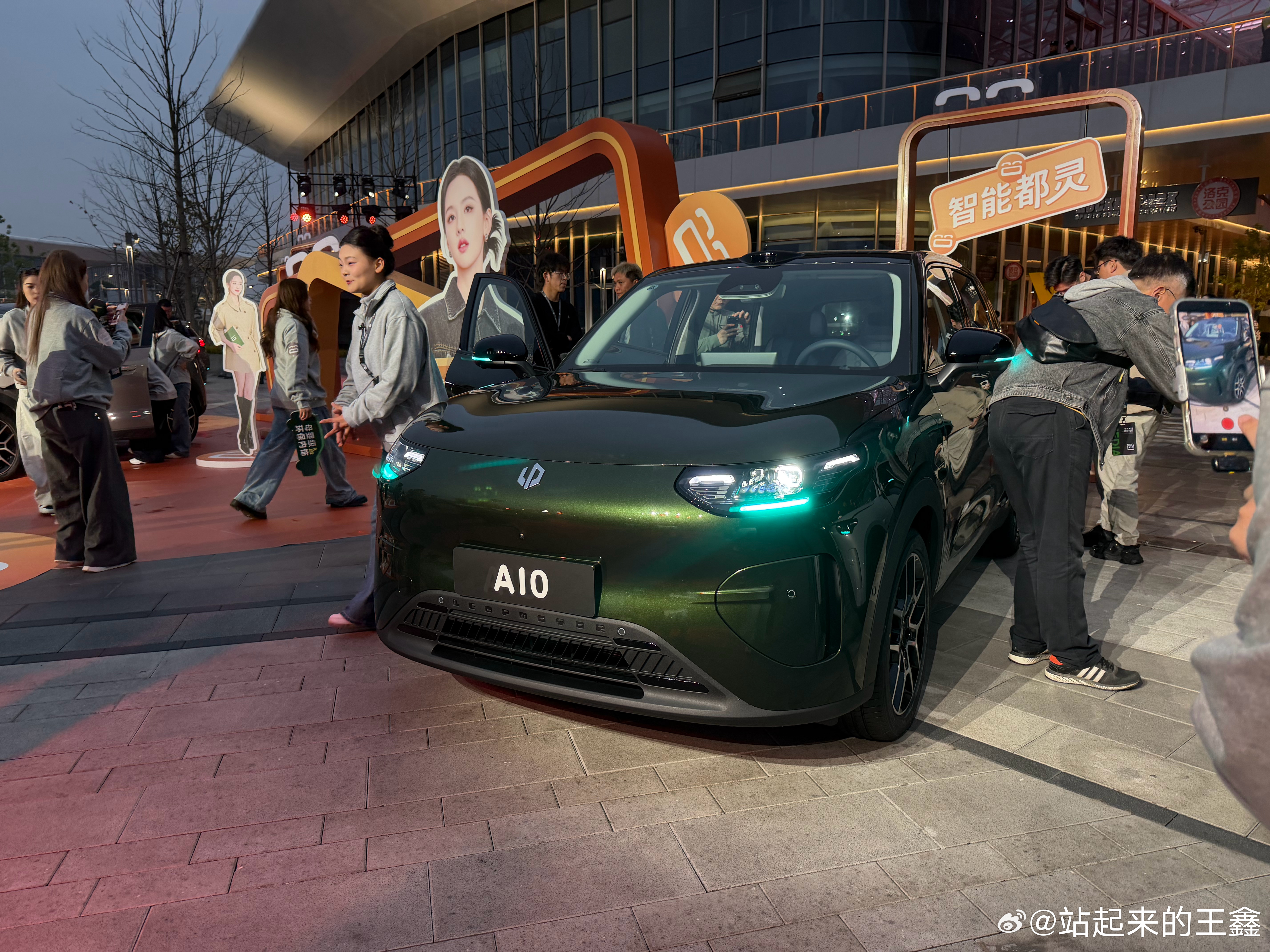 看完这款零跑A10，挺感慨的，所有造10万元级别小车的企业，我建议大家都看看零跑