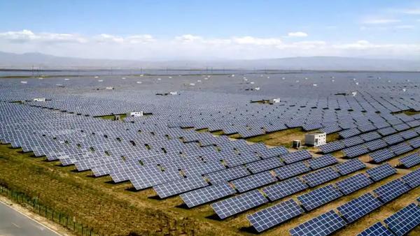 光伏圈大瓜！“收储平台黄了”竟是造谣，散户被吓出一身冷汗？
 
11月12日光伏