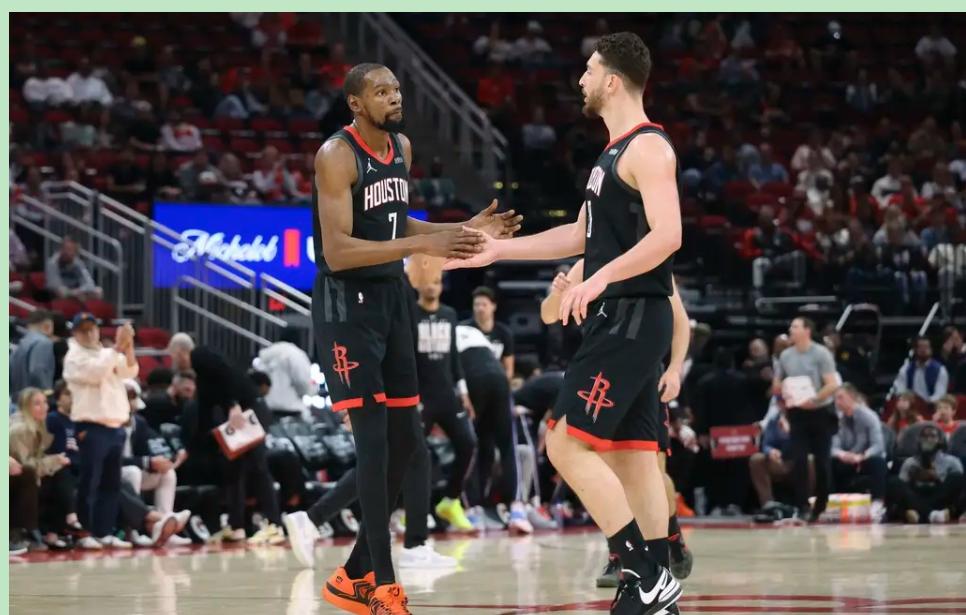 你有没有见过那种眼神？威少林赛后在球员通道里， stare着地板，那种"我拼到腿