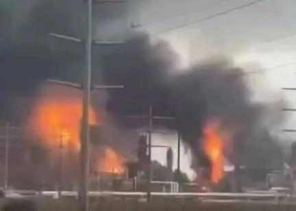 彻底疯狂！以色列直捣伊朗命门，美国装傻充愣！
 
美国以为自己能拿捏全局，结果以