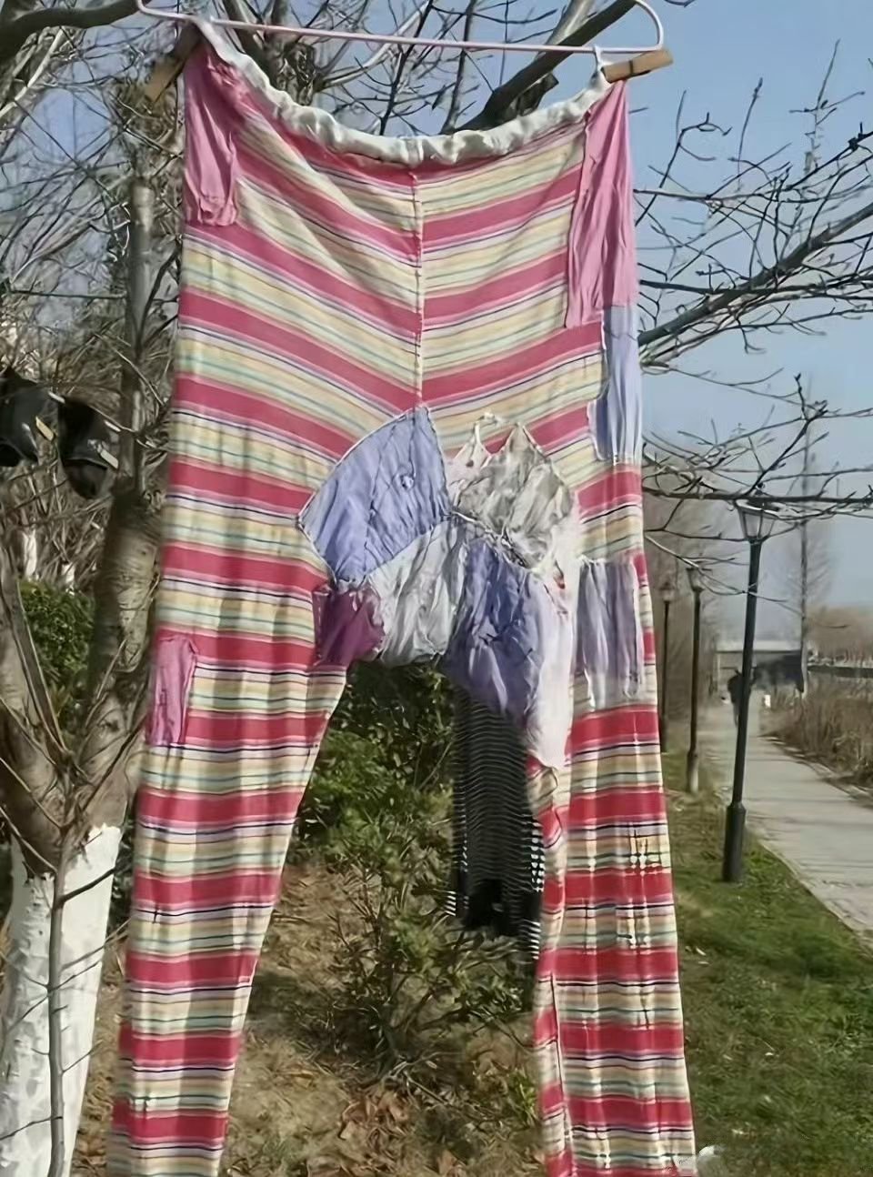 今年生意差裤衩子不能穿二年就扔了缝补一下穿三代 ​​​