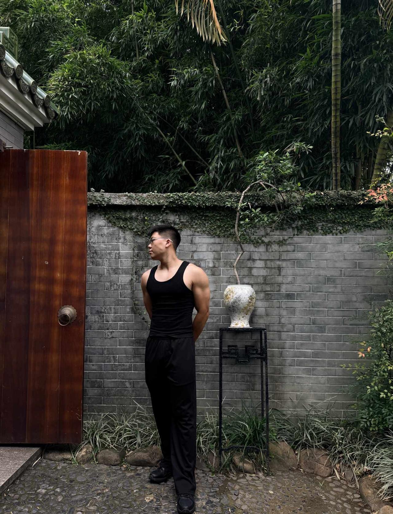 不必远赴苏杭 广州兰圃尽是江南烟雨
城市里难得的慢时光，走进兰圃瞬间切换江南滤镜