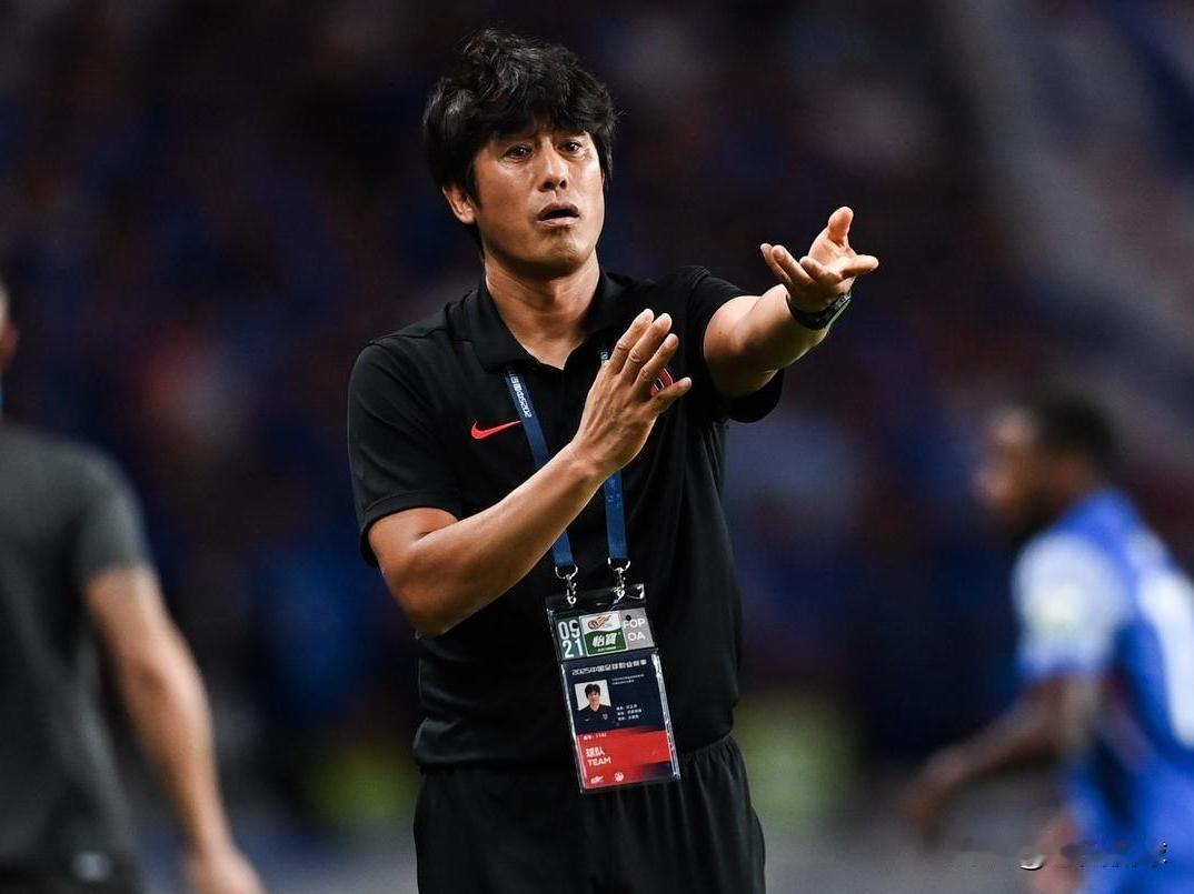 成都蓉城或与徐正源续约…在继续征战亚冠联赛的同时，成都蓉城关于下赛季的准备工作已