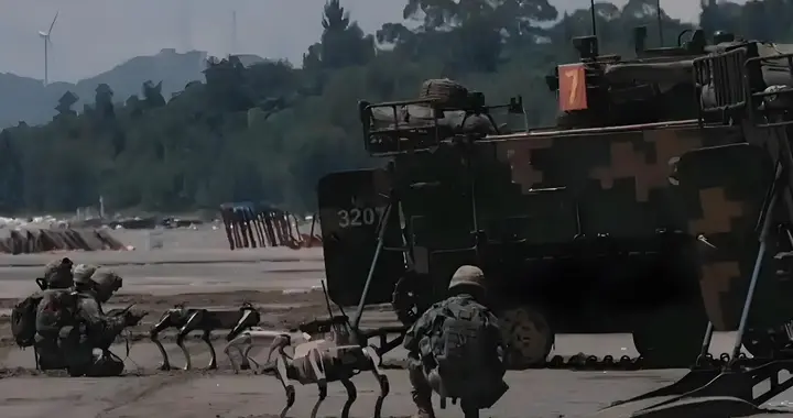 解放军“机械狼”横扫巷战，央视曝光实战画面，台海局势要变天？