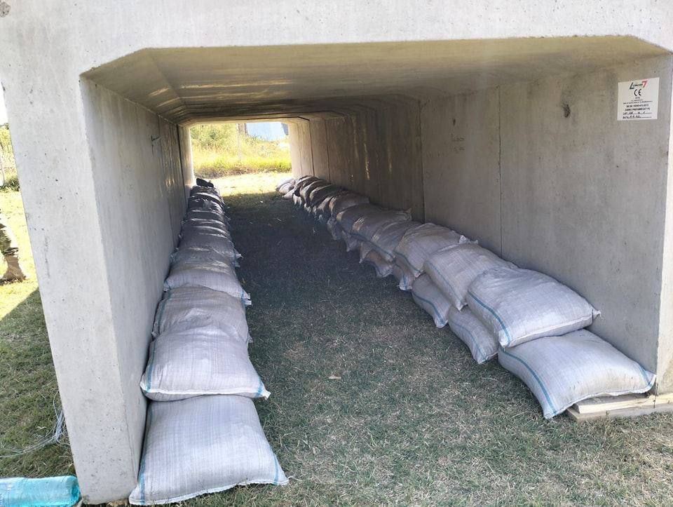 罗马尼亚开始在边境地区设置防空掩体。这不应该是nato成员国的做派。 ​​​