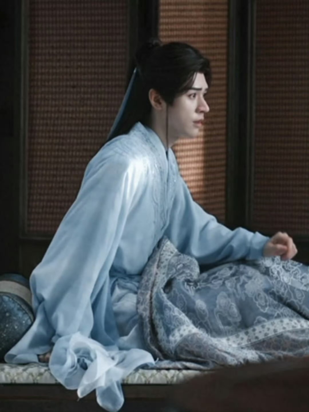 想把他给办了 ​​​