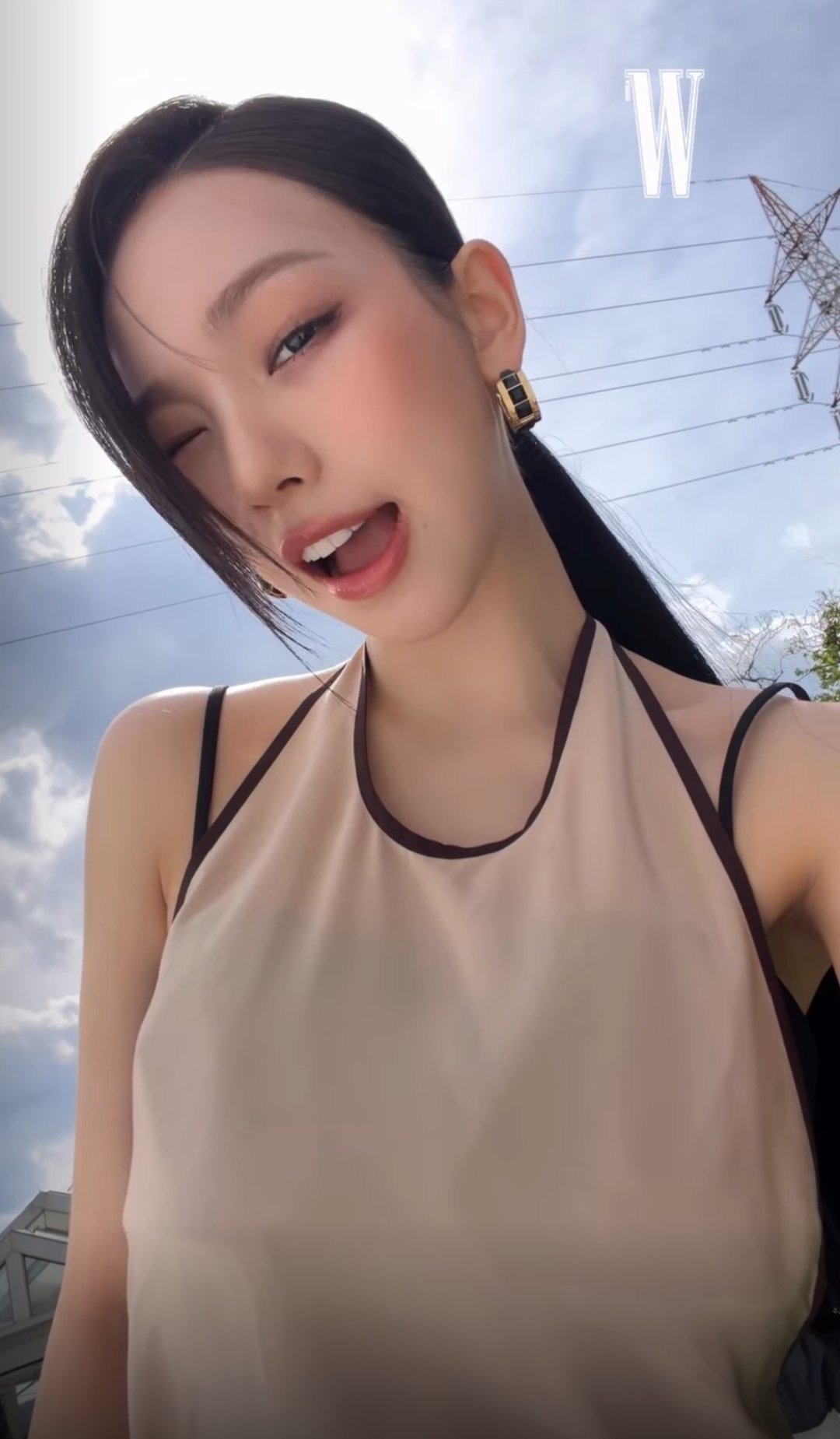 来个纯享版香奈儿wink 