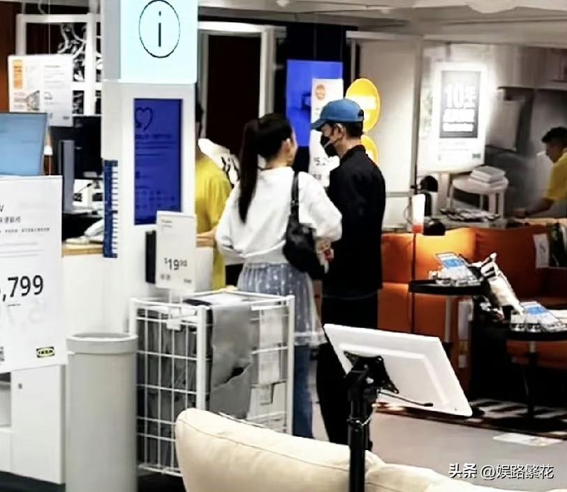 素来笃信风水的郭天王，最近家里连遭变故，为了改换新气象、调整居家运势，郭富城近日