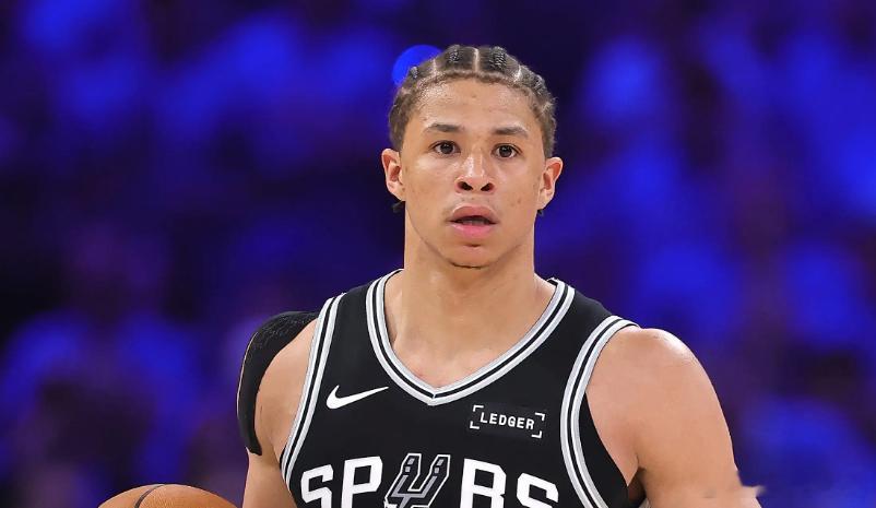NBA｜湖人重磅交易方案出炉！送出布朗尼+新秀，换取马刺20岁潜力新星洛杉矶湖人
