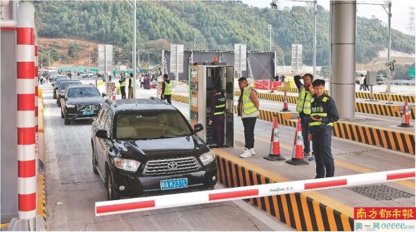 从“过境路”到“枢纽核”增天高速“交旅融合”新范式
