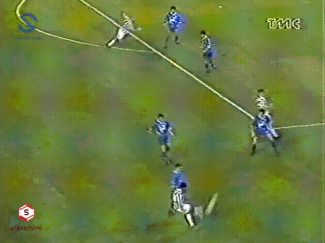 1992年9月，欧洲联盟杯的赛事中，尤文图斯队遭遇塞浦路斯球队阿诺索西斯队。两队
