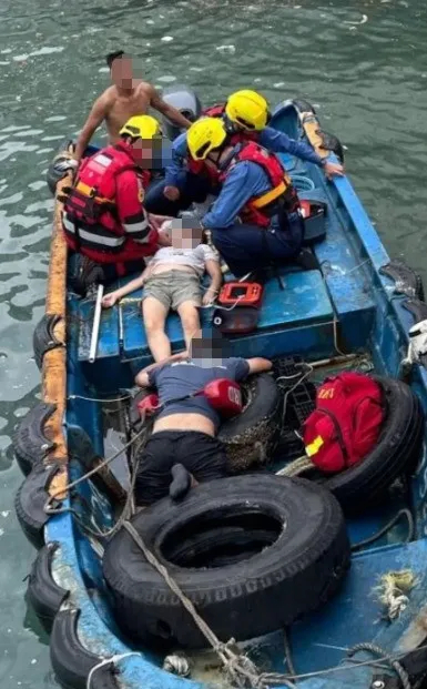 #父母台风天带娃观浪被控虐待忽略罪#【香港一家四口台风天观浪，母亲与5岁儿子被大