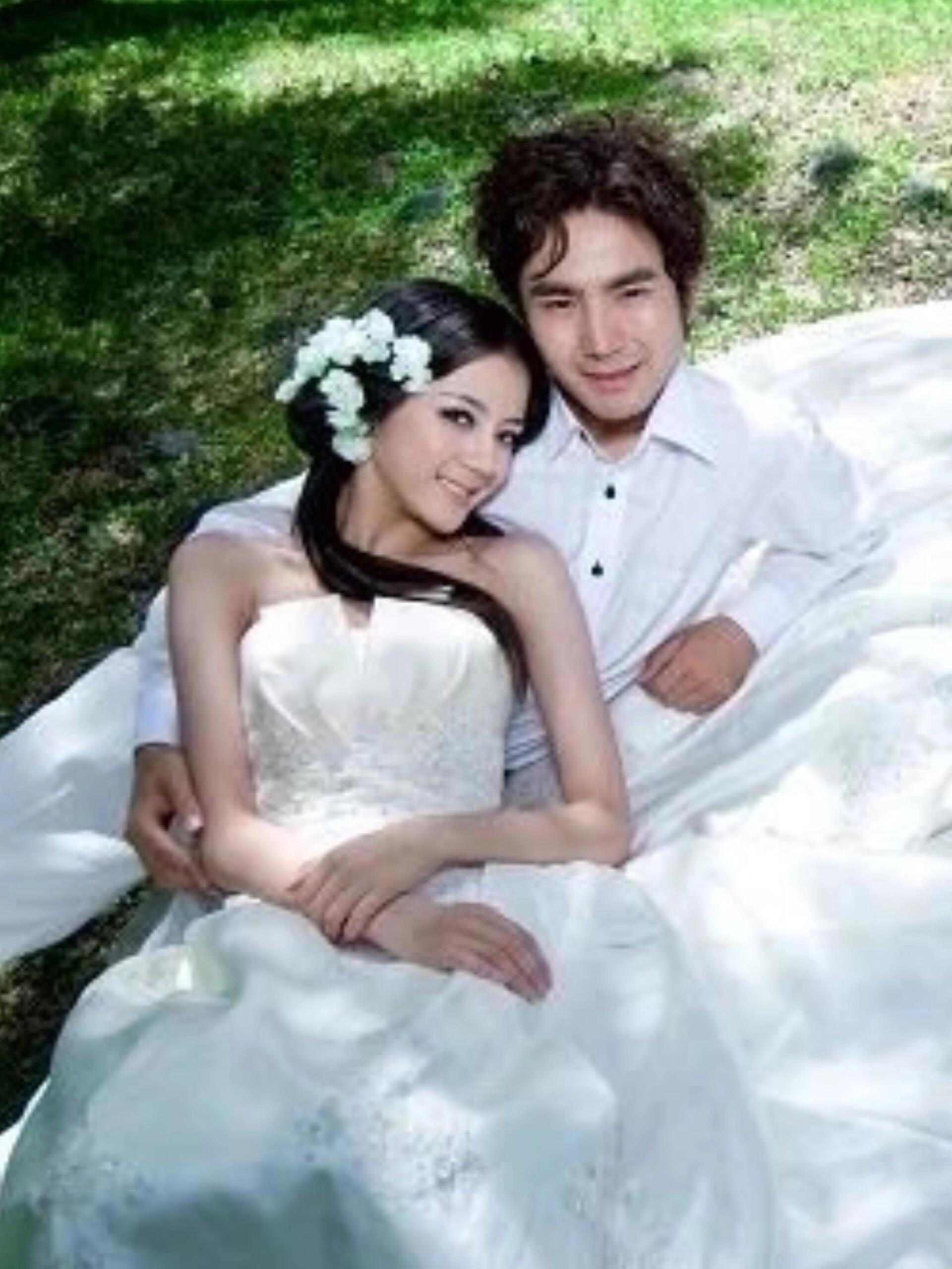 迪丽热巴居然给影楼拍过婚纱照 