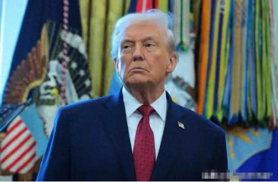 特朗普点头后，高市不装了：日本必须拥核，话音刚落，金正恩来了

日本政坛最近闹得