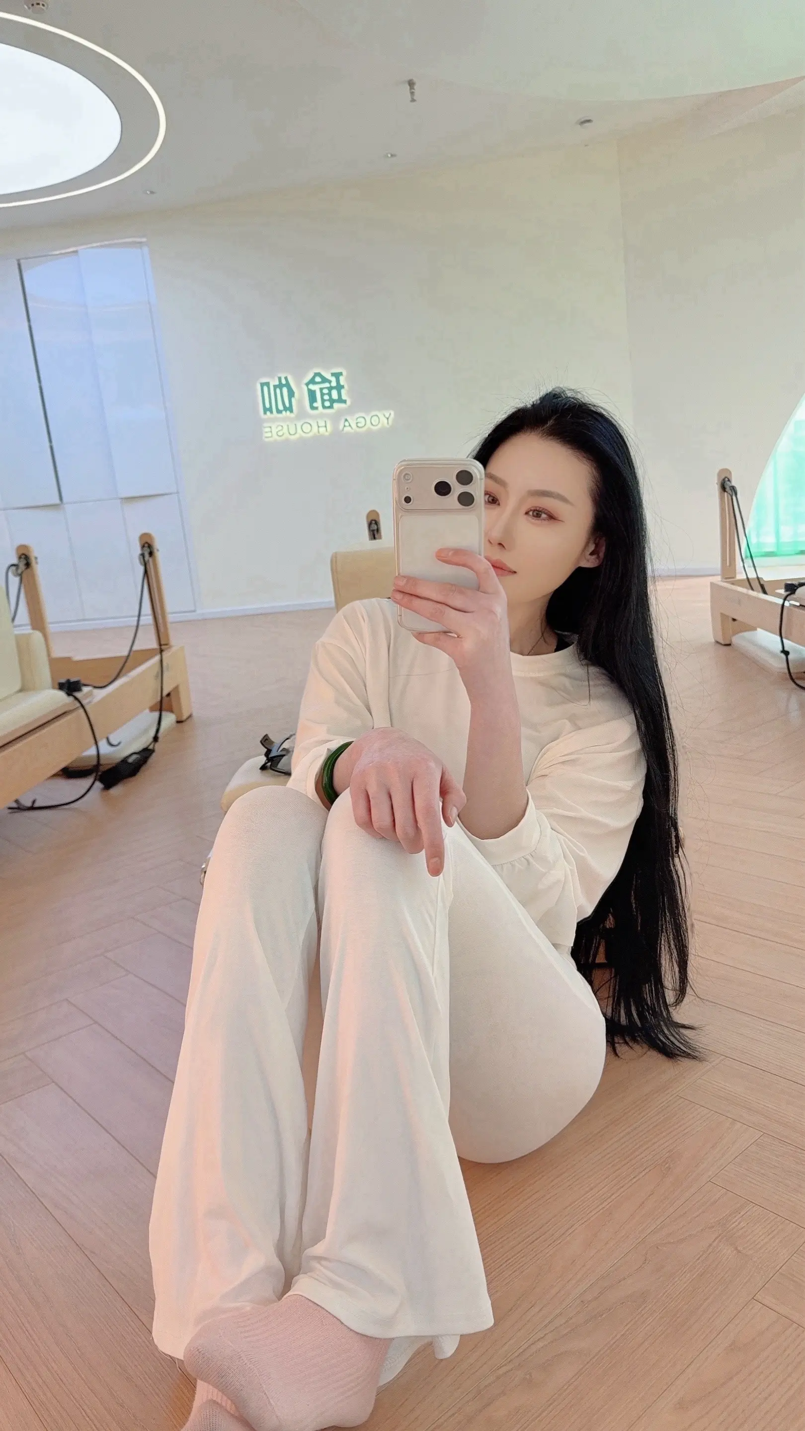 练习没有村夏秋冬，与时光落落为安，把身体照顾好，把喜欢的事做好.