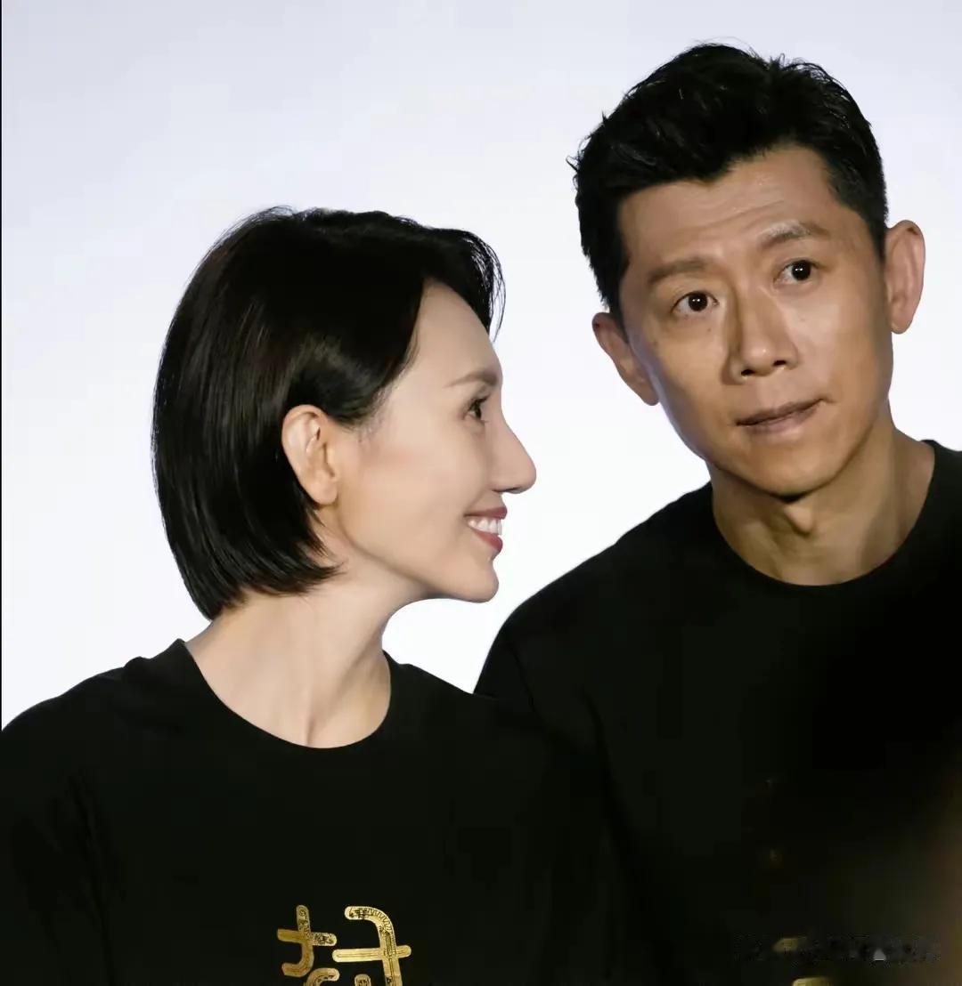 几年不见，两人确实苍老了不少，肉眼可见的老啦。毕竟都是快奔50岁的人了，能保持这