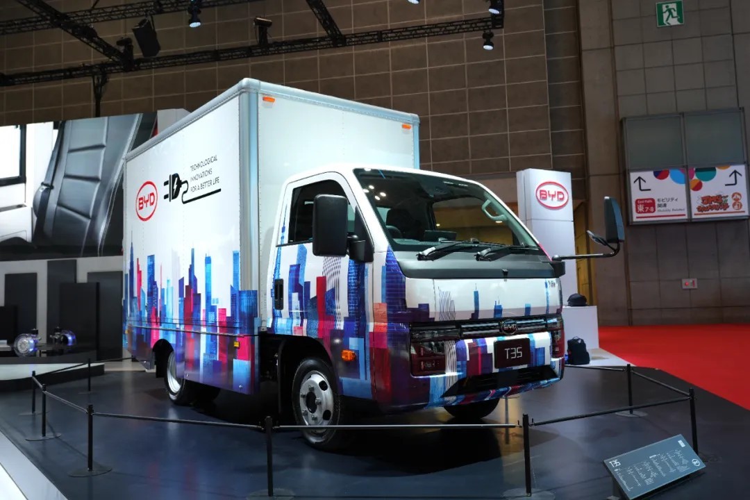 【比亚迪纯电小卡T35在日本东京车展全球首发】 10月29日，比亚迪纯电小卡T3