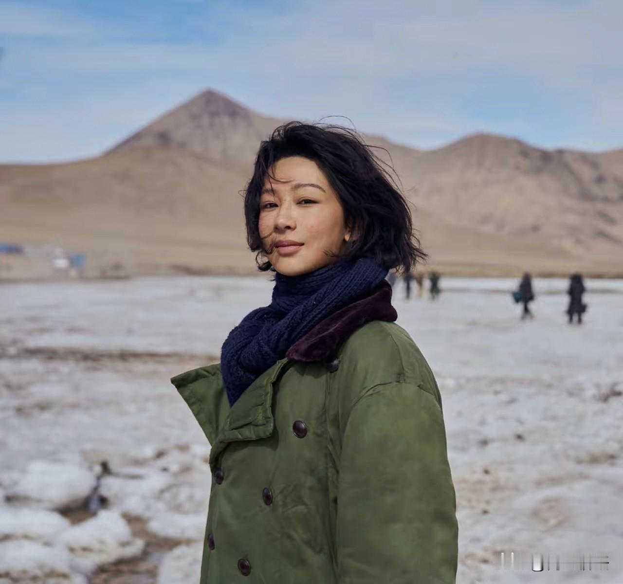 杨紫被正式受聘​为青海生态文​化传​播大使。

3月11号深夜，杨紫在社交平台发