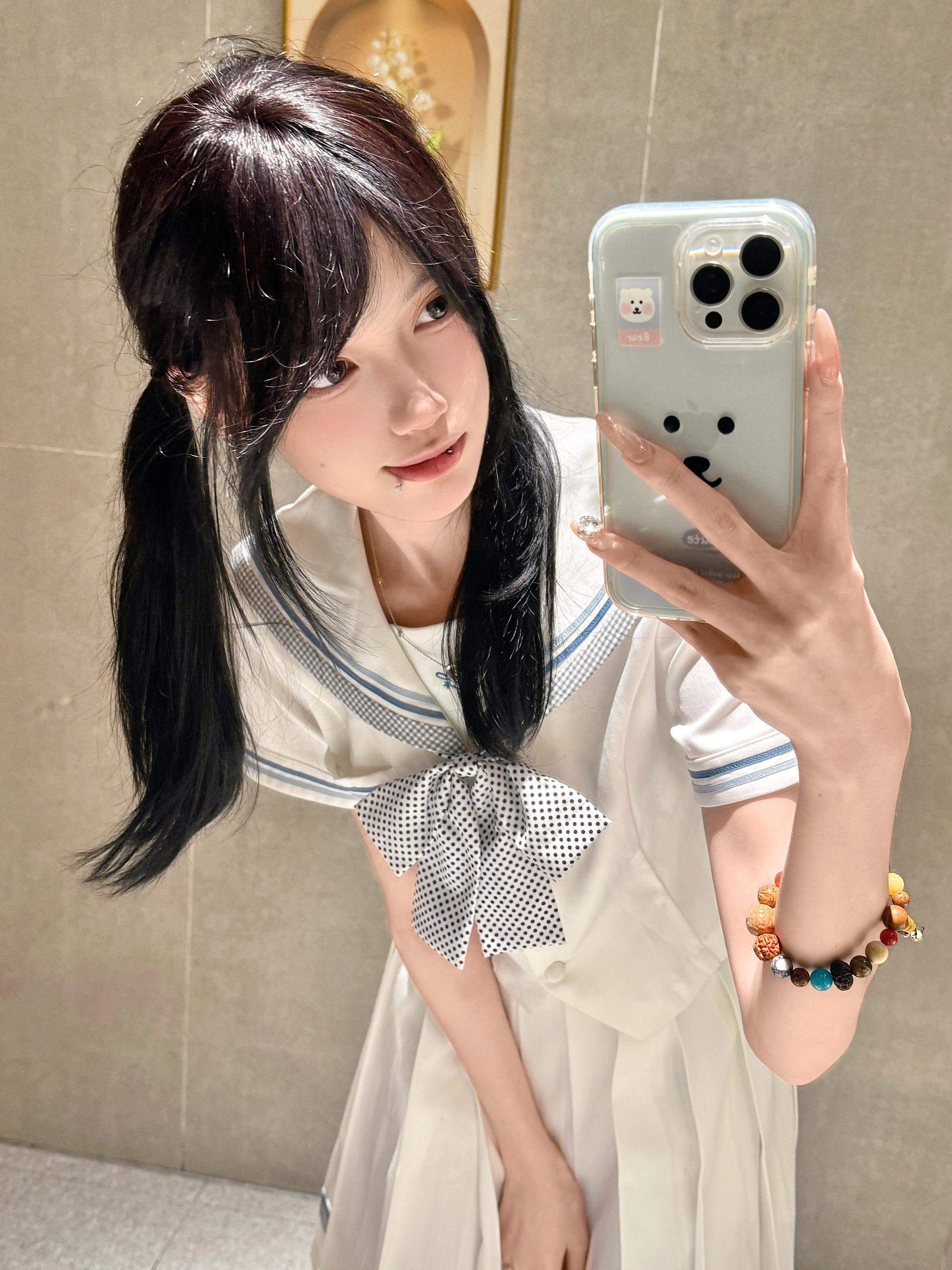 我不仅拜金 恶毒 爱慕虚荣 等我有钱了还要把喜欢的人圈起来当狗养