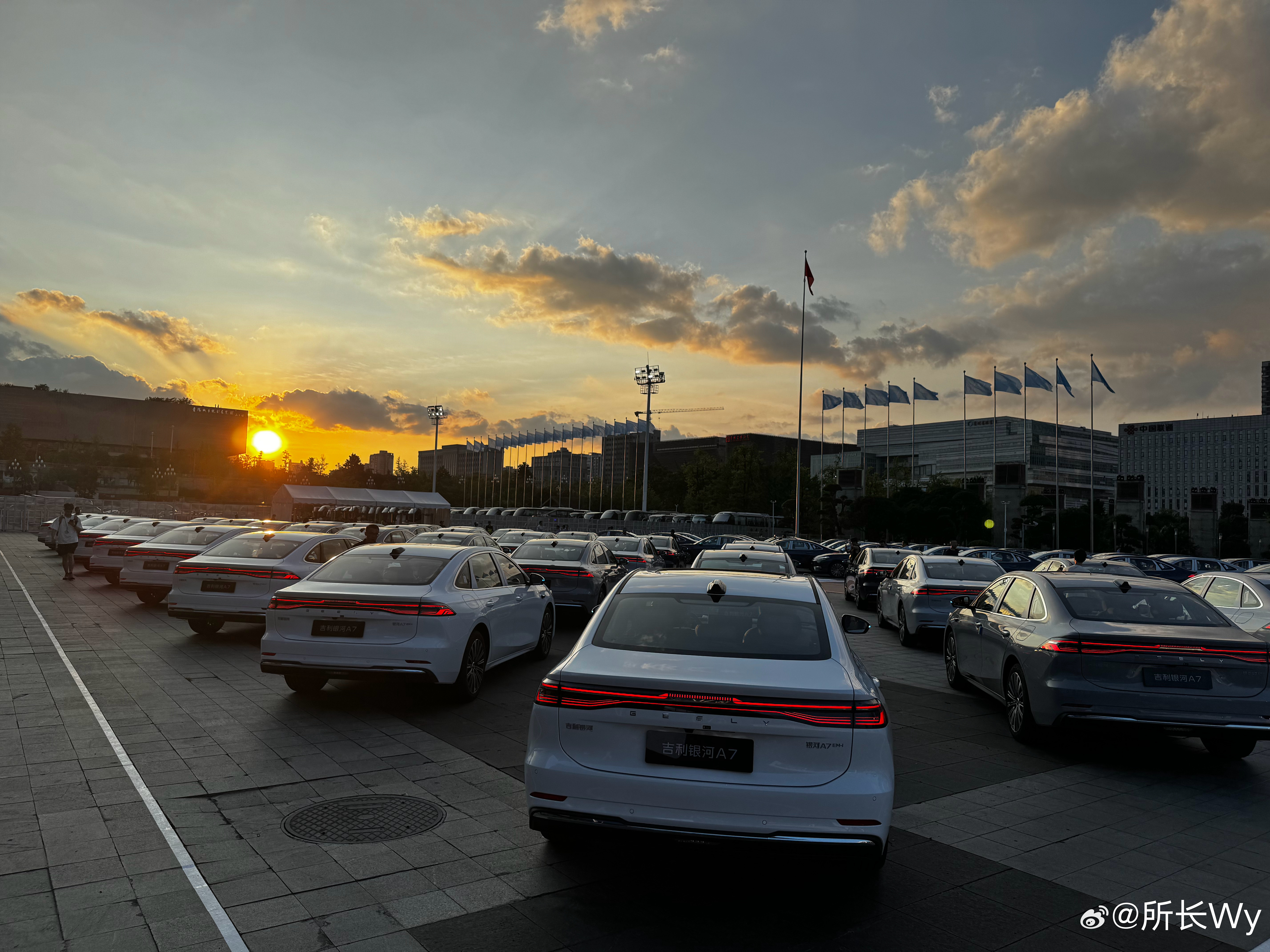 吉利银河A7 预售价9.78万元，今天正式上市已经在现场啦 ​​​