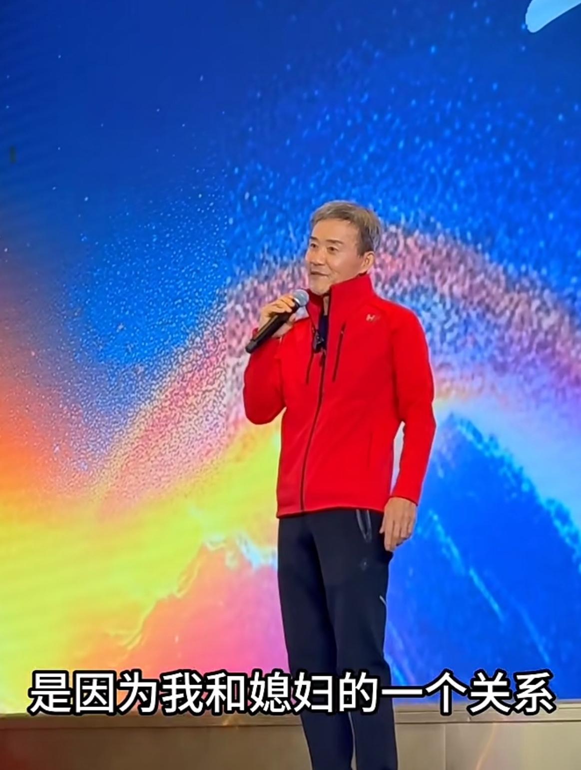 王石回应婚变传闻

1月20日，万科创始人王石在出席活动时再度回应婚变传闻。他略