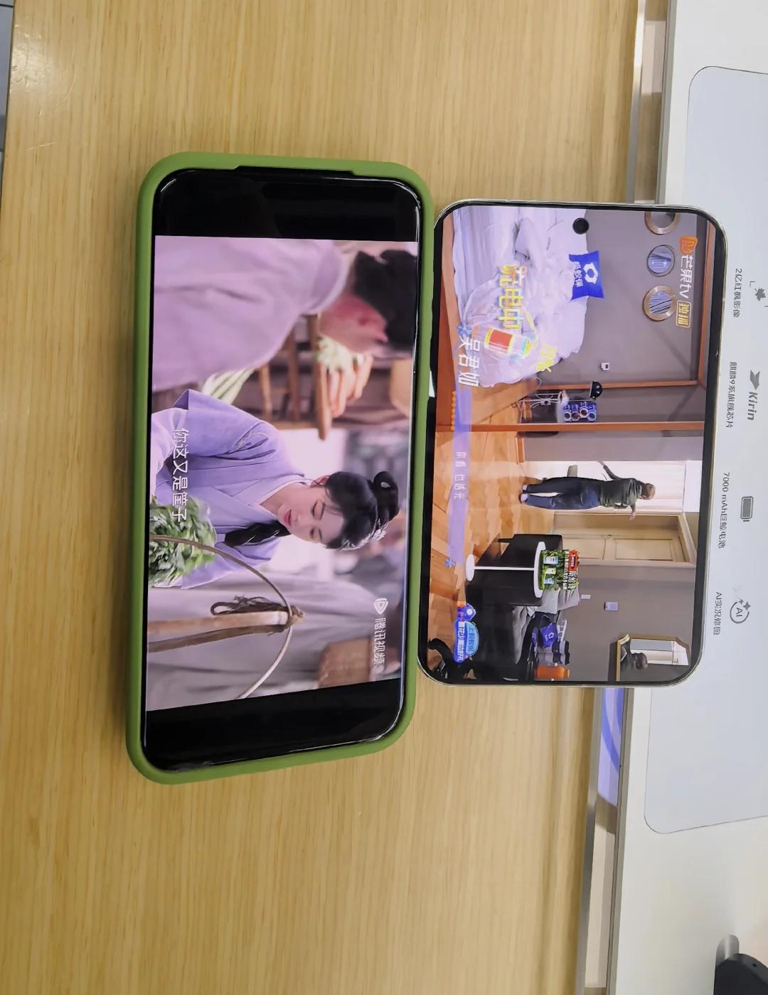 📱实拍对比｜华为Pura X View阔直板太香了同框对比直观感受差距✨X V