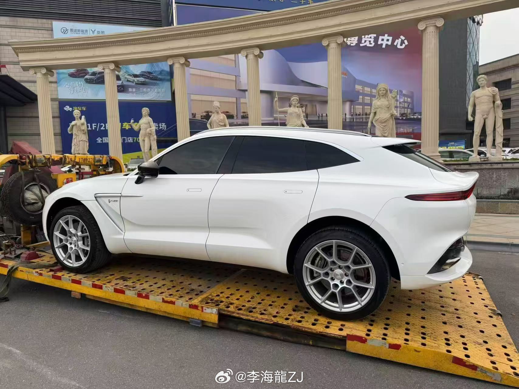 即将到店21年，马丁dbx，4.0，39000公里 