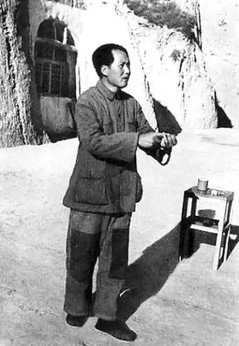 #你心目中最伟大的人是谁？#我心中最伟大的人——毛主席
    在历史的长河中，